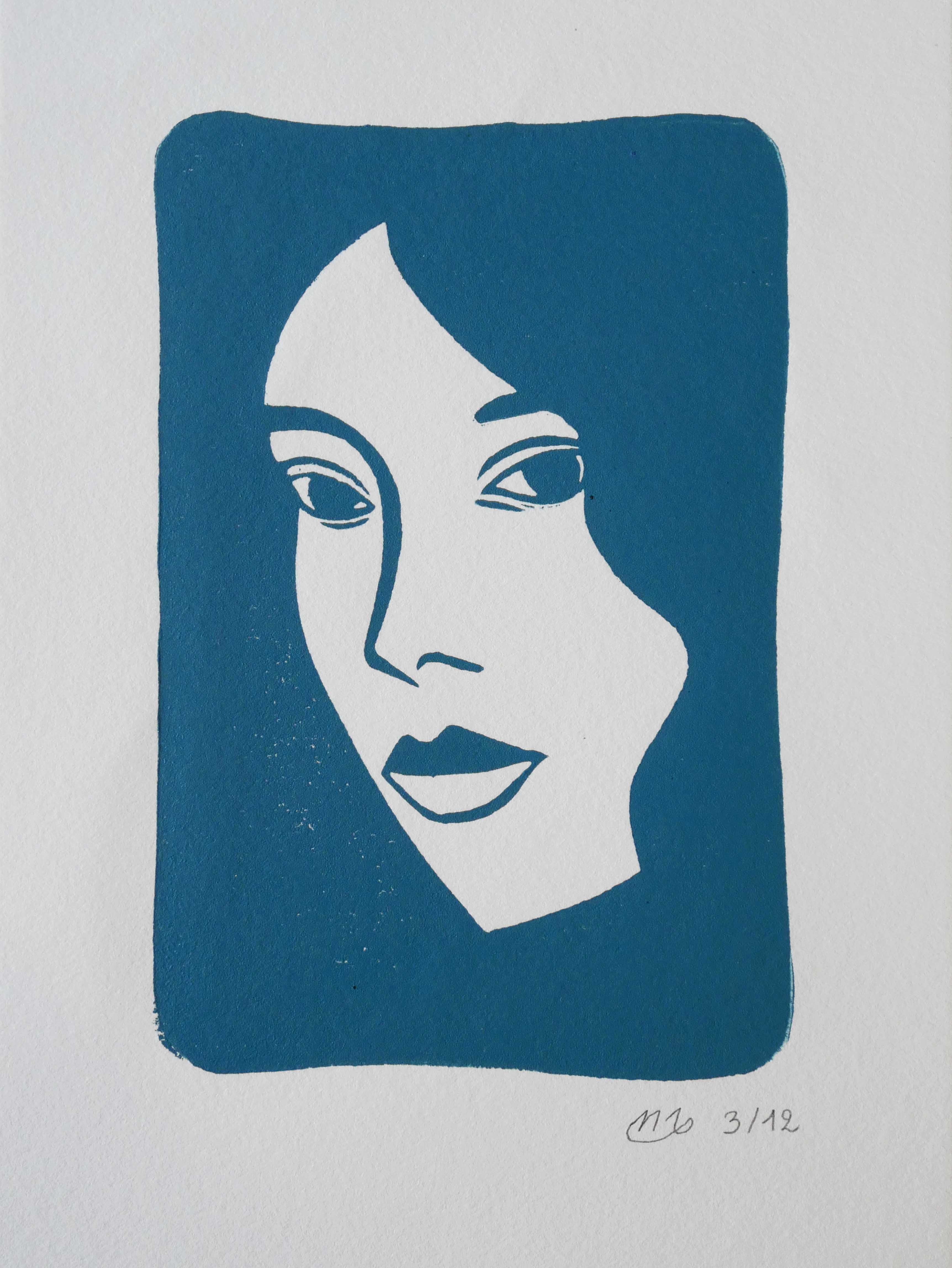 Linogravure portrait femme bleu noemiemahieux
